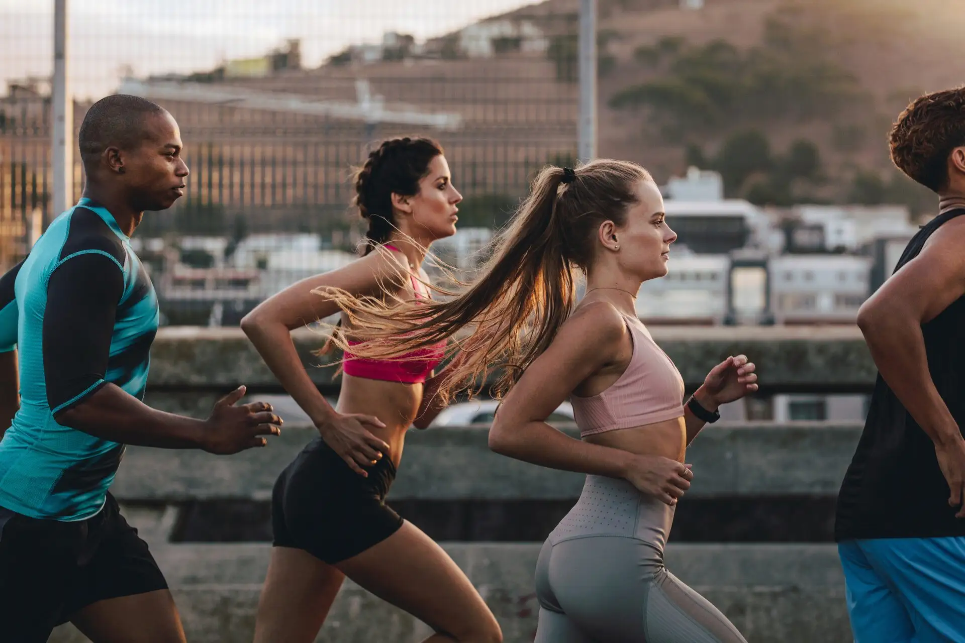 6 korzyści z dodania ćwiczeń cardio do treningu siłowego