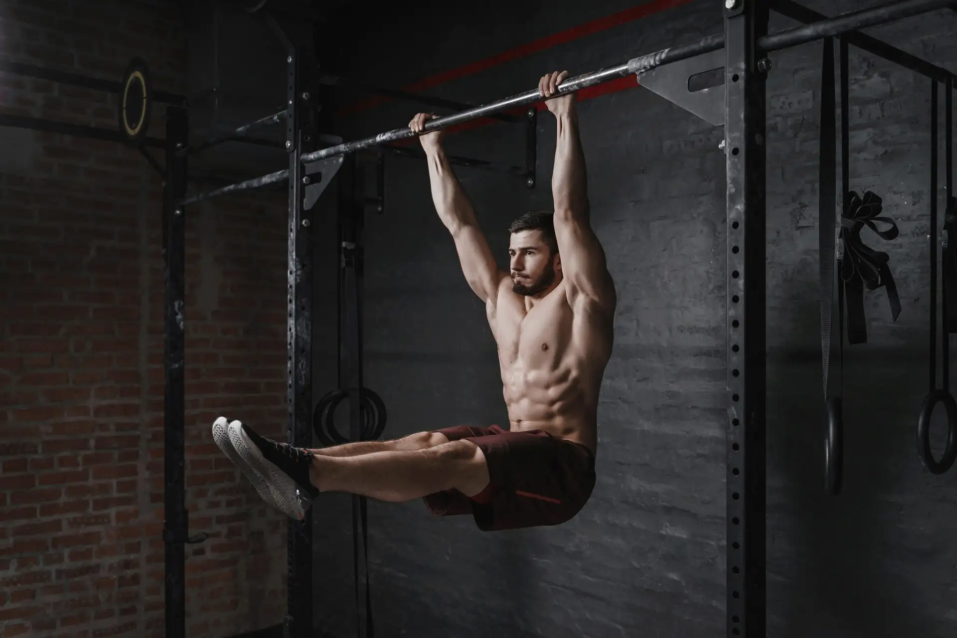 Calisthenics vs Vægtløftning: Hvad er bedst til muskelforøgelse?