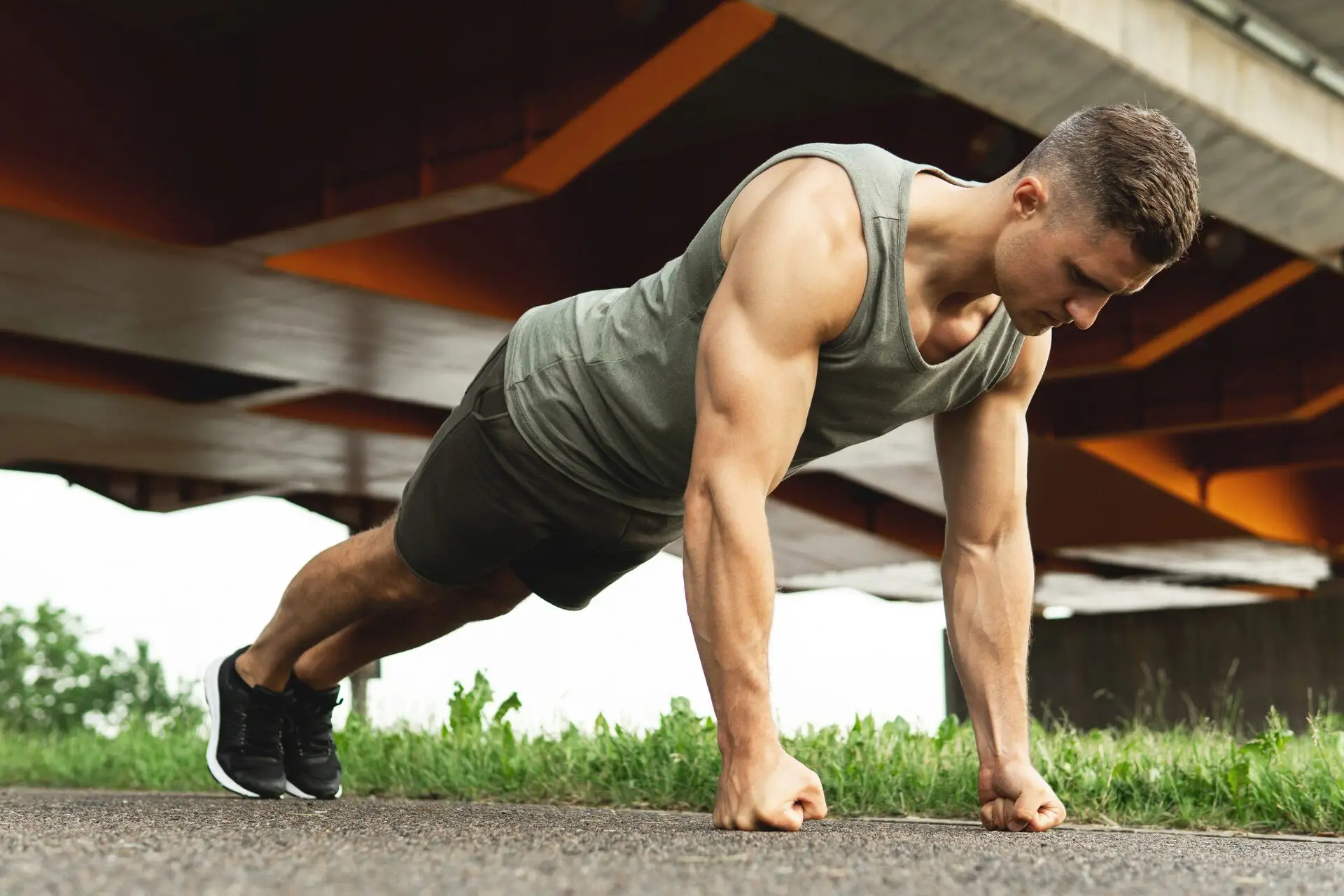 21-daags Calisthenics trainingsplan om uw reis een vliegende start te geven